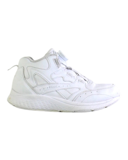 A White Sneakers from Dr. Kong in size 7Y for boy. (Front View)