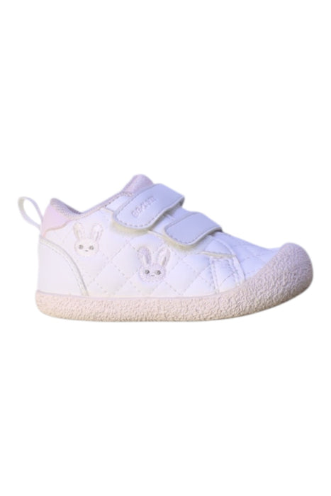 A White Sneakers from Dr. Kong in size 18-24M for girl. (Front View)