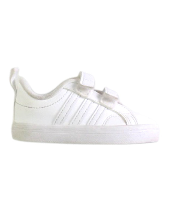 A White Sneakers from Adidas in size 12-18M for neutral. (Front View)