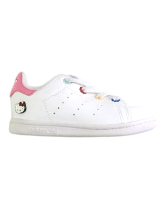 A White Sneakers from Adidas in size 12-18M for girl. (Front View)