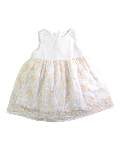 A White Sleeveless Dresses from Momonittu in size 12-18M for girl. (Front View)