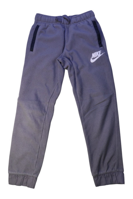 A Grey Sweatpants from Nike in size 6T for boy. (Front View)