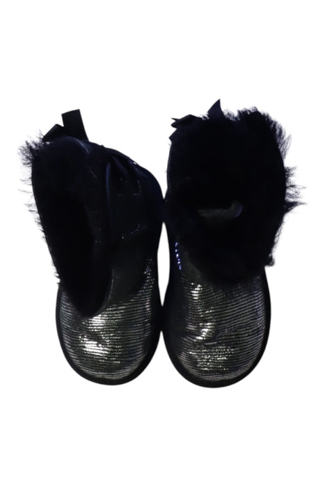 A Navy Winter Boots from UGG in size 18-24M for girl. (Back View)