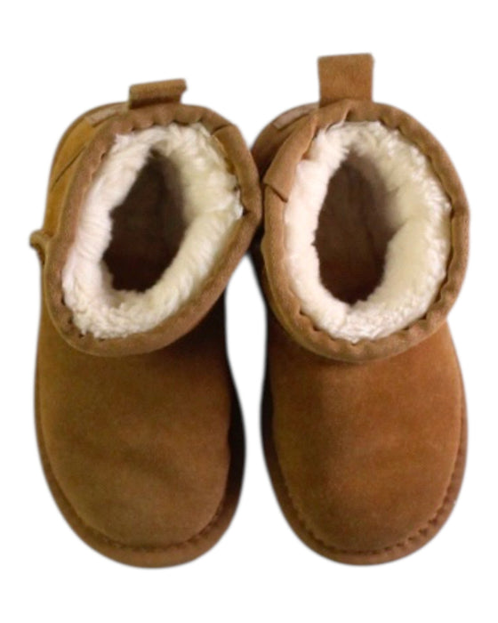 A Brown Booties from UGG in size 5T for neutral. (Back View)
