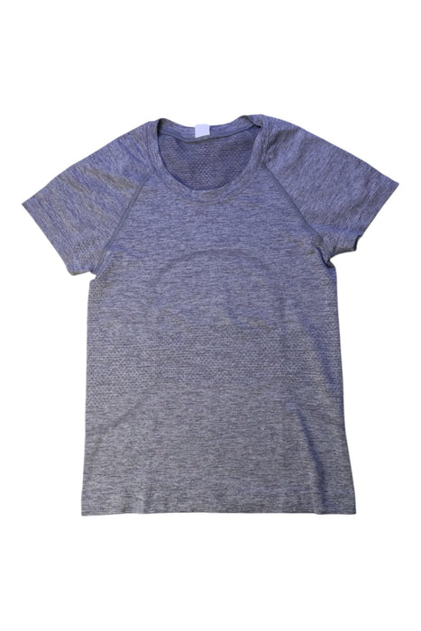A Grey Short Sleeve T Shirts from Lululemon in size 14Y for girl. (Front View)