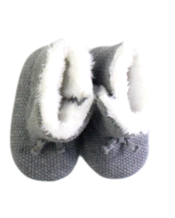 A Grey Booties from Mayoral in size Newborn for girl. (Back View)