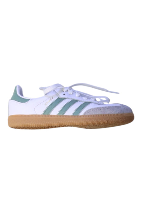 A White Sneakers from Adidas in size 5T for boy. (Front View)