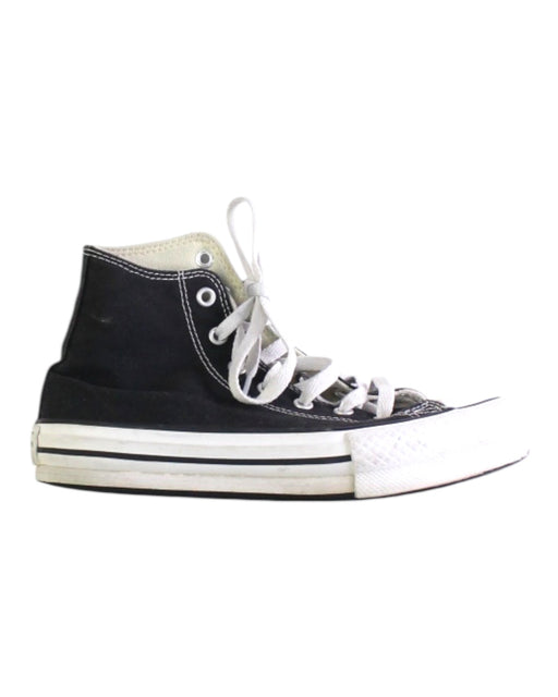 A Black Sneakers from Converse in size 10Y for neutral. (Front View)