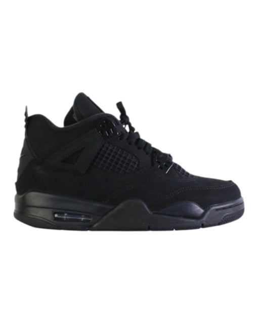 A Black Sneakers from Air Jordan in size 12Y for boy. (Front View)
