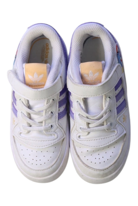 A White Sneakers from Adidas in size 4T for girl. (Back View)