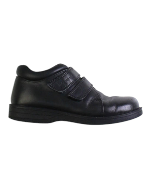 A Black Dress Shoes from Dr. Kong in size 7Y for boy. (Front View)