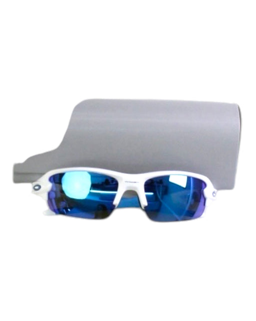 A White Sunglasses from Oakley in size 5T for boy. (Front View)