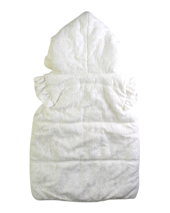 A White Outerwear Vests from As Know As Ponpoko in size 4T for girl. (Back View)