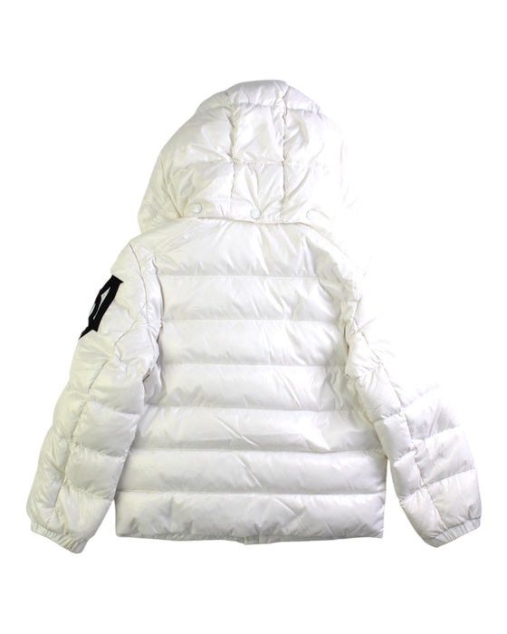 A White Puffer/Quilted Coats & Outerwear from Moncler in size 6T for girl. (Back View)