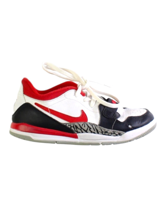 A Red Sneakers from Air Jordan in size 10Y for boy. (Front View)