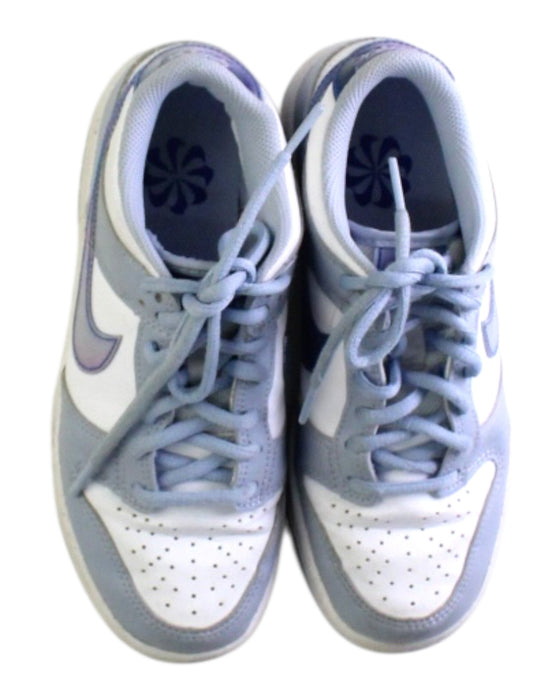 A Blue Sneakers from Nike in size 3T for girl. (Back View)