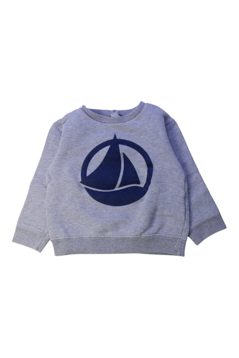 A Grey Crewneck Sweatshirts from Petit Bateau in size 2T for boy. (Front View)