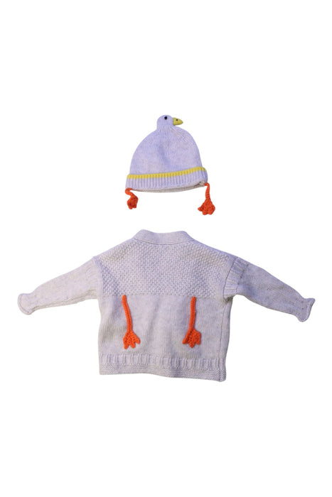 A Ivory Gift Sets from Burberry in size 0-3M for boy. (Back View)
