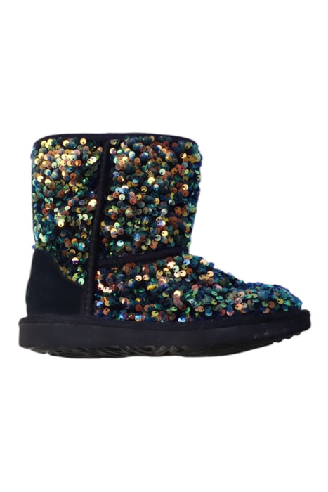 A Black Winter Boots from UGG in size 7Y for girl. (Front View)
