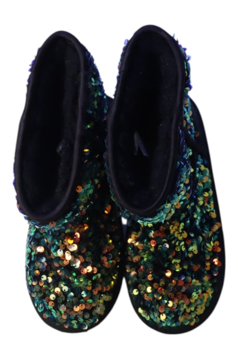 A Black Winter Boots from UGG in size 7Y for girl. (Back View)