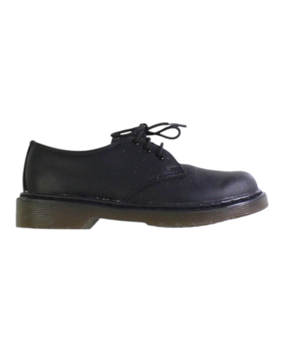 A Black Dress Shoes from Dr. Martens in size 7Y for boy. (Front View)