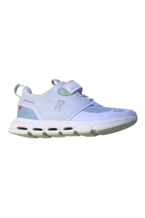 A White Sneakers from On in size 5T for girl. (Front View)