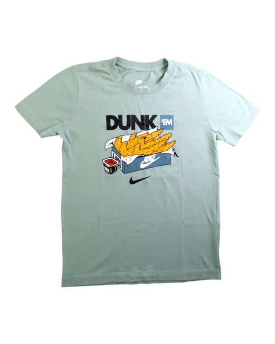 A Green Short Sleeve T Shirts from Nike in size 8Y for boy. (Front View)