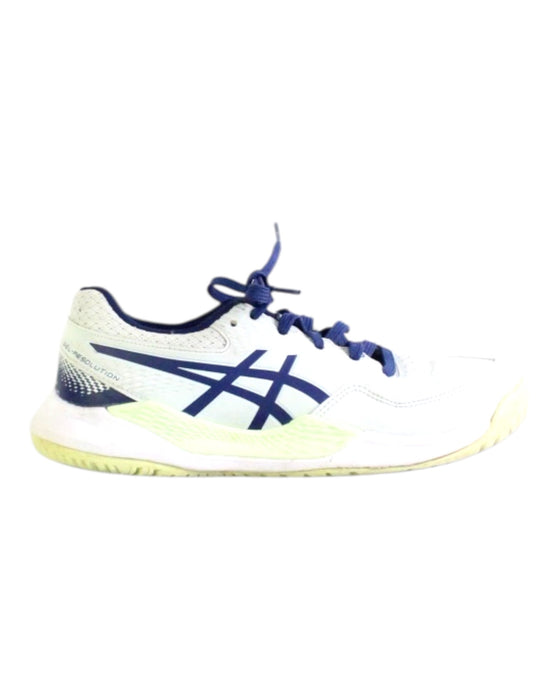 A White Sneakers from ASICS in size 11Y for neutral. (Front View)