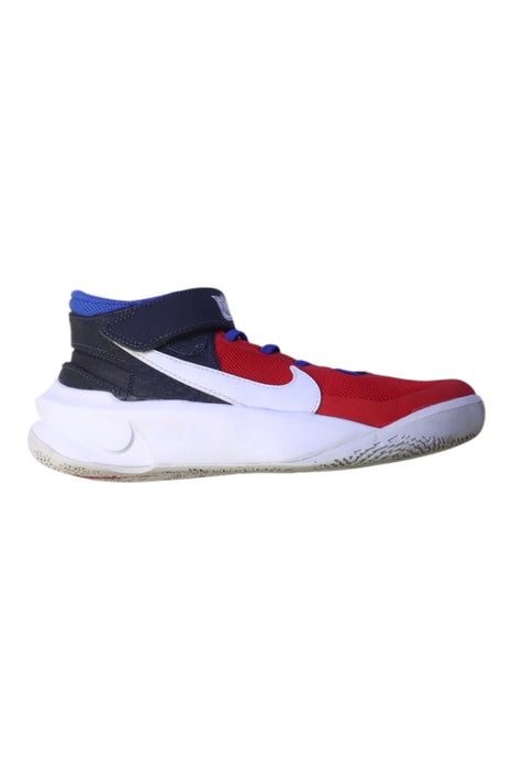 A Red Sneakers from Nike in size 11Y for boy. (Front View)