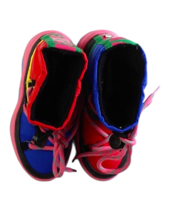 A Multicolour Winter Boots from Stella McCartney in size 6T for girl. (Back View)