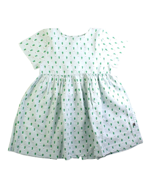 A White Short Sleeve Dresses from Oeuf in size 4T for girl. (Front View)