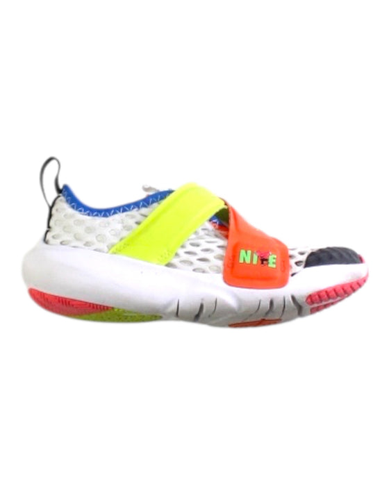 A Multicolour Sneakers from Nike in size 4T for neutral. (Front View)