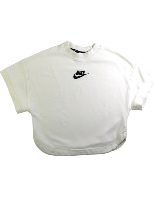A White Short Sleeve T Shirts from Nike in size 10Y for girl. (Front View)