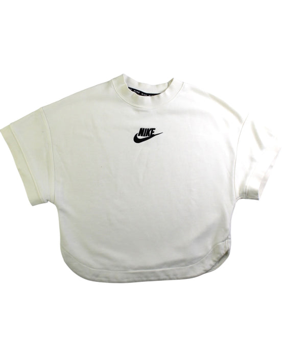 A White Short Sleeve T Shirts from Nike in size 10Y for girl. (Front View)