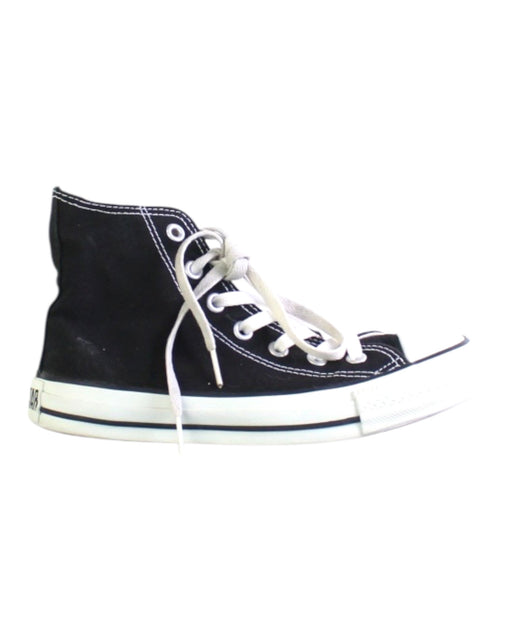 A Black Sneakers from Converse in size 11Y for neutral. (Front View)