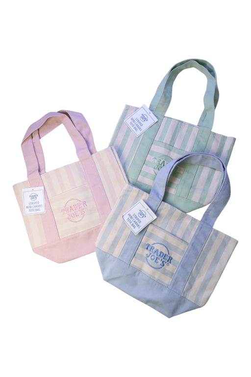 A Green Bags from Retykle in size O/S for girl. (Front View)