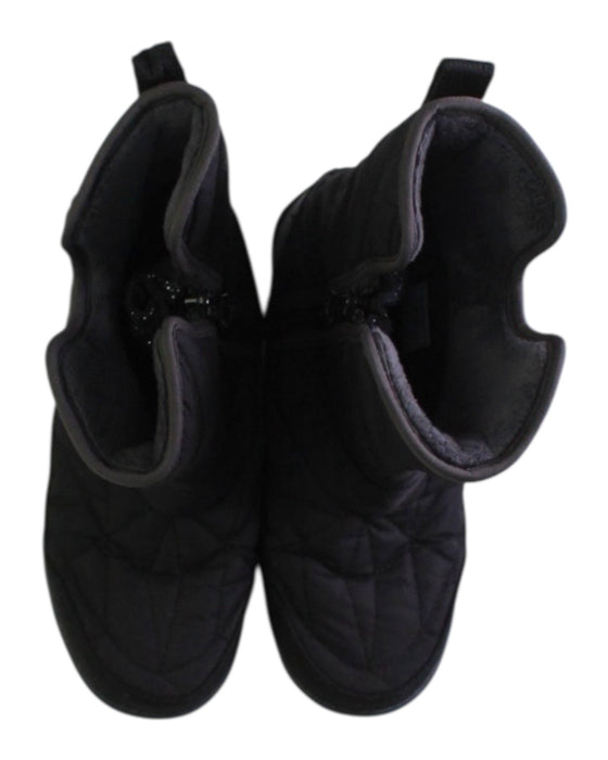 A Black Winter Boots from Columbia in size 9Y for girl. (Back View)