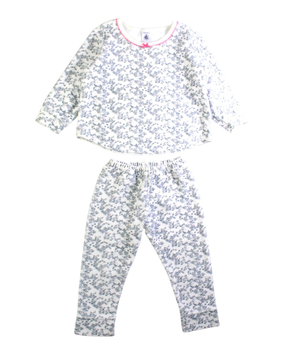 A Grey Pyjama Sets from Petit Bateau in size 2T for girl. (Front View)