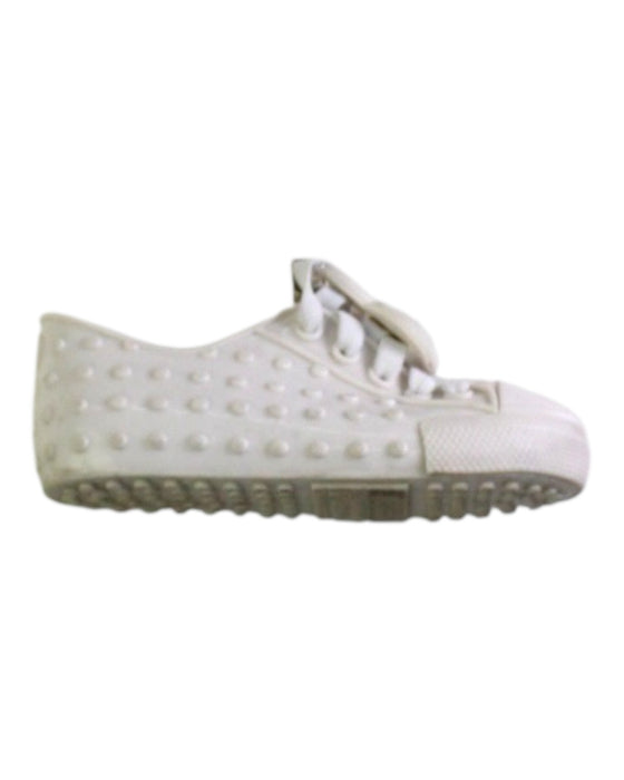A White Sneakers from Mini Melissa in size 3T for girl. (Front View)