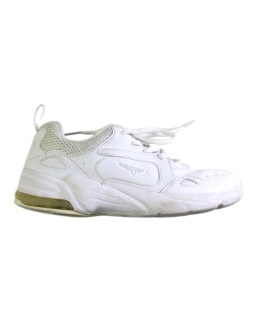 A White Sneakers from Dr. Kong in size 10Y for neutral. (Front View)