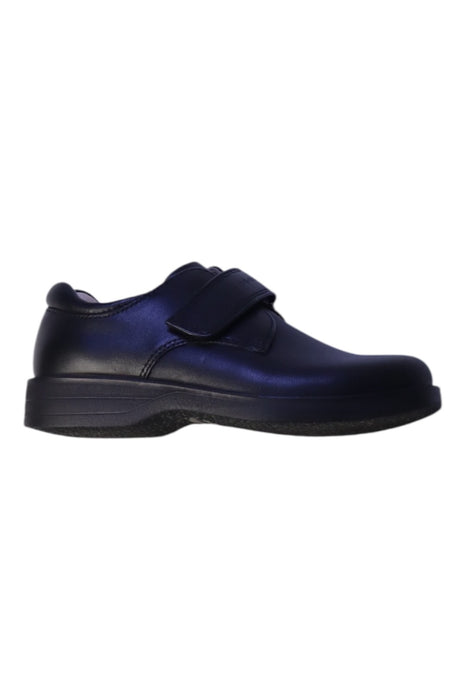 A Black Dress Shoes from Dr. Kong in size 6T for boy. (Front View)