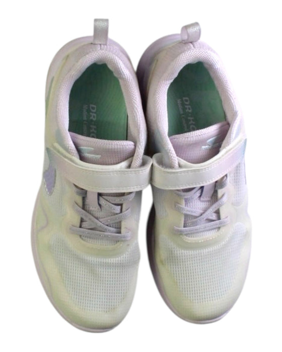 A White Sneakers from Dr. Kong in size 12Y for girl. (Back View)
