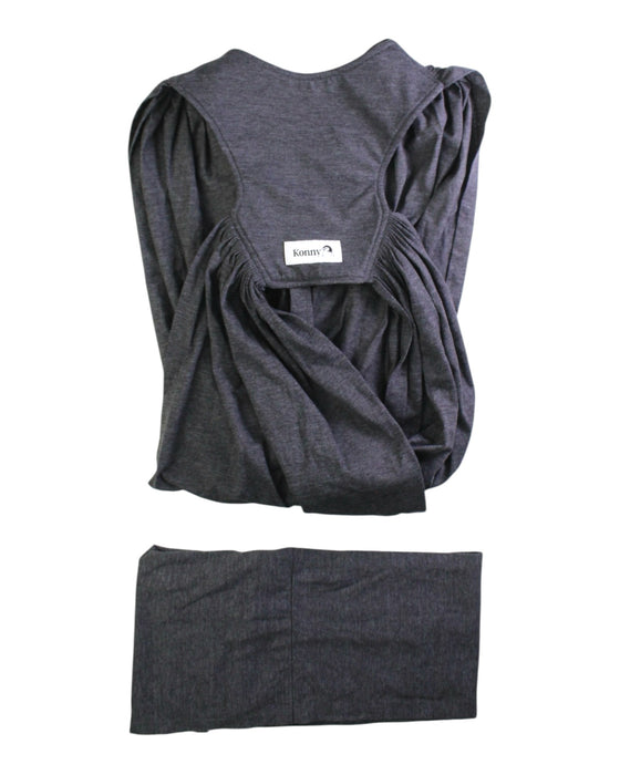 A Grey Baby Carriers from Konny in size 0-3M for neutral. (Front View)