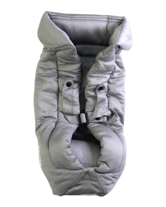 A Grey Baby Carriers from Ergobaby in size 0-3M for neutral. (Back View)