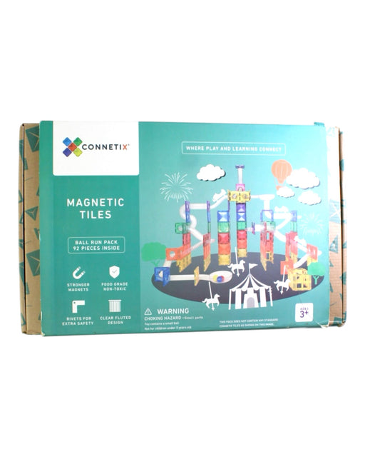 A Multicolour Lego & Building Blocks from Connetix in size 3T for neutral. (Front View)