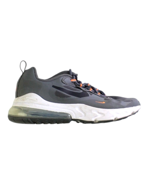 A Grey Sneakers from Nike in size 12Y for boy. (Front View)