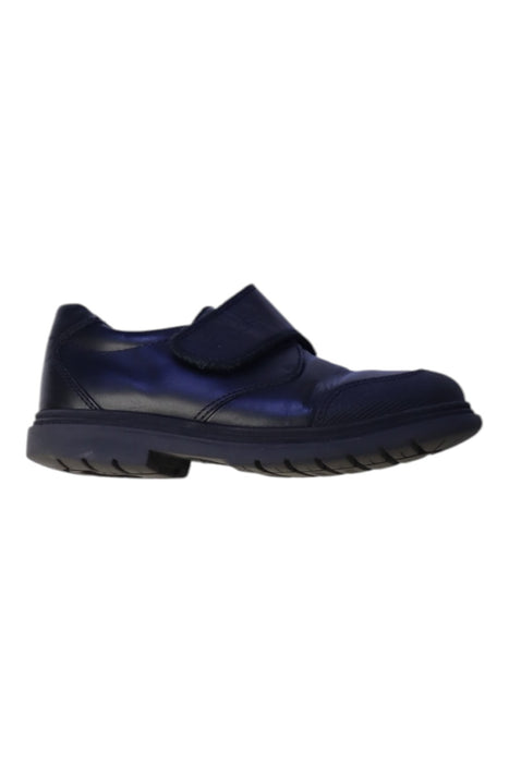 A Navy Slip Ons from Pablosky in size 7Y for boy. (Front View)