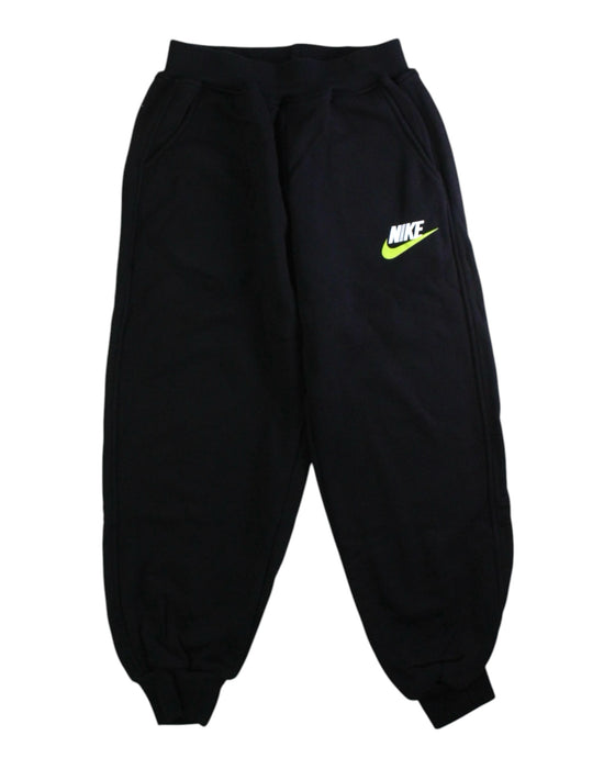 A Black Sweatpants from Nike in size 10Y for boy. (Front View)