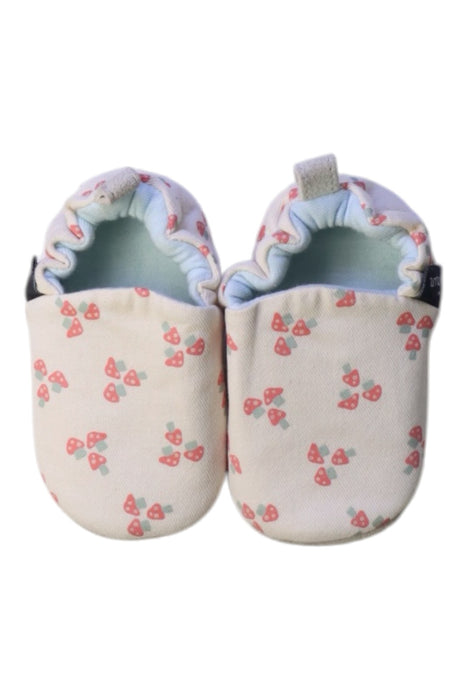A Beige Booties from Petit Jour in size 6-12M for neutral. (Back View)