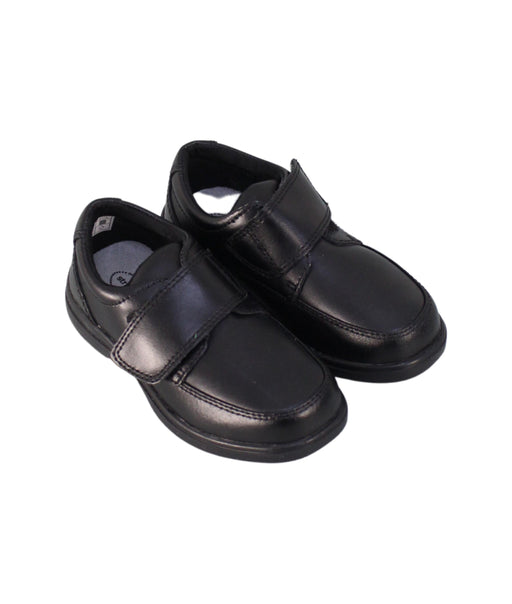 A Black Dress Shoes from Stride Rite in size 4T for boy. (Front View)